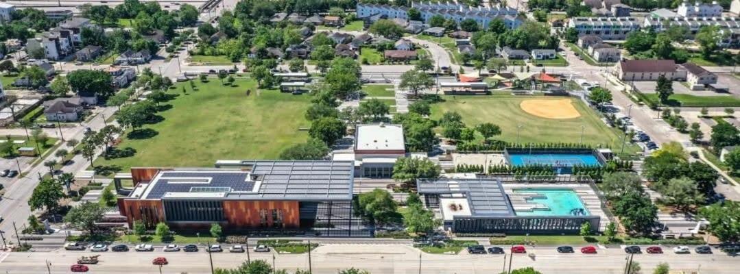 Htx Dtown Apt I Sleeps 7 Wi-Fi Parking Free Gym ฮูสตัน ภายนอก รูปภาพ